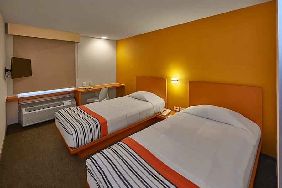 City Express Junior By Marriott Leon Centro De Convenciones Exterior photo