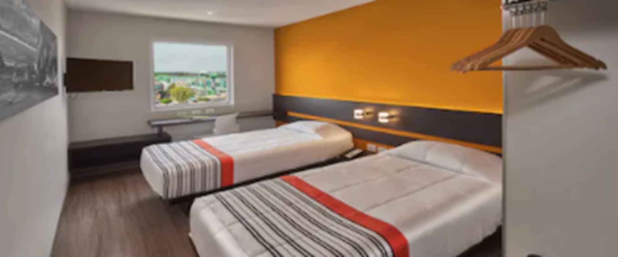 City Express Junior By Marriott Leon Centro De Convenciones Exterior photo