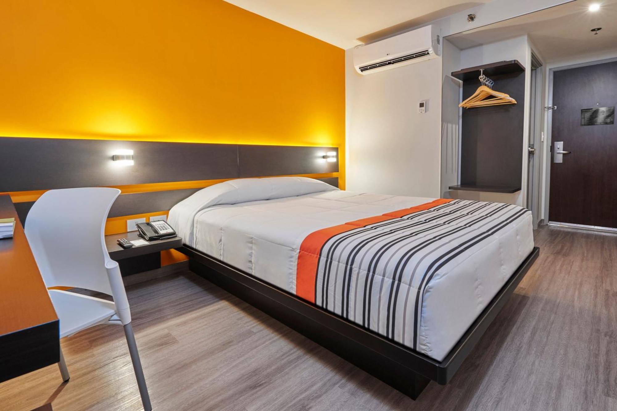 City Express Junior By Marriott Leon Centro De Convenciones Exterior photo