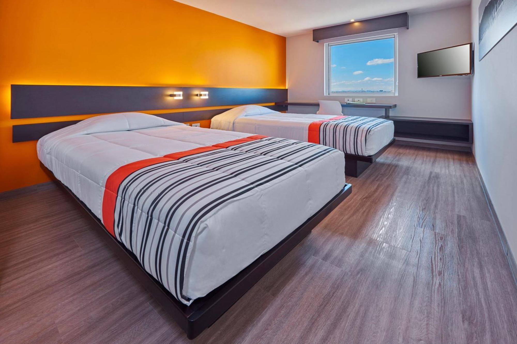 City Express Junior By Marriott Leon Centro De Convenciones Exterior photo