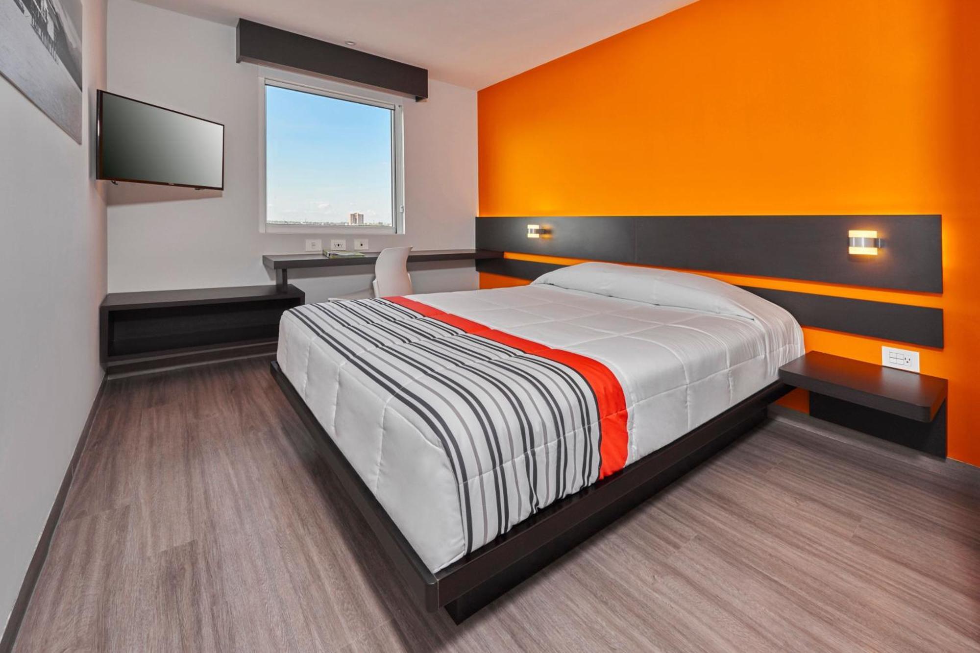 City Express Junior By Marriott Leon Centro De Convenciones Exterior photo