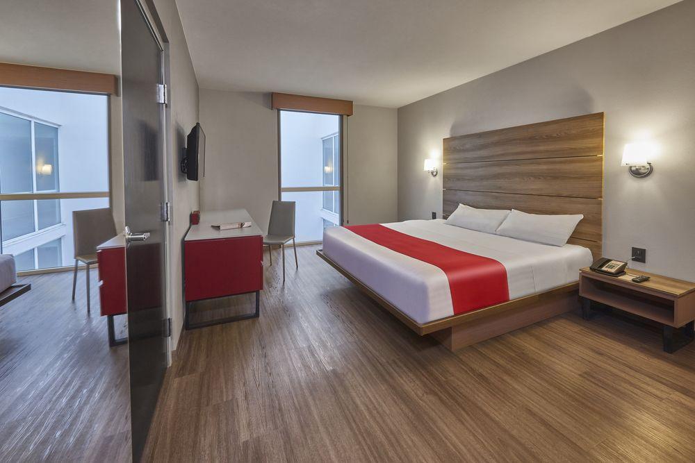 City Express Junior By Marriott Leon Centro De Convenciones Exterior photo